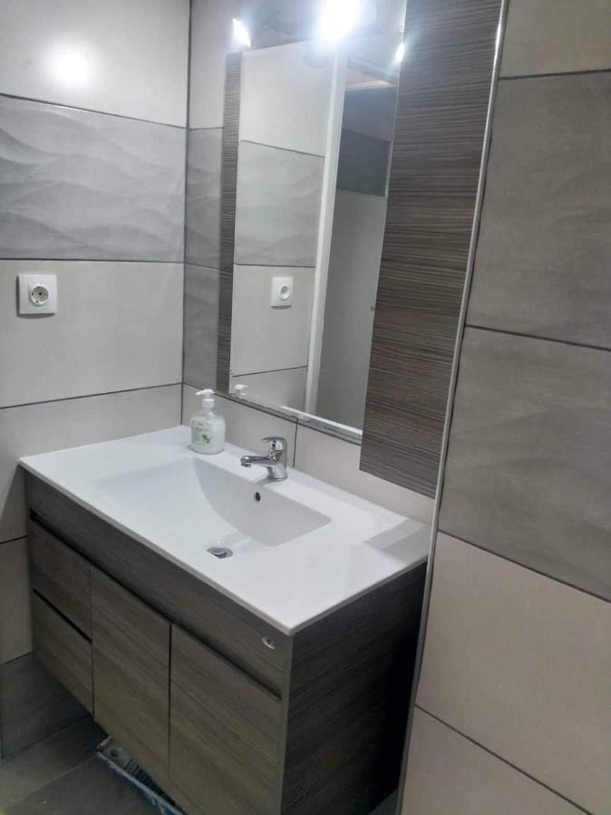 A Convenient Apartment In The Heart Of Athen Eksteriør billede